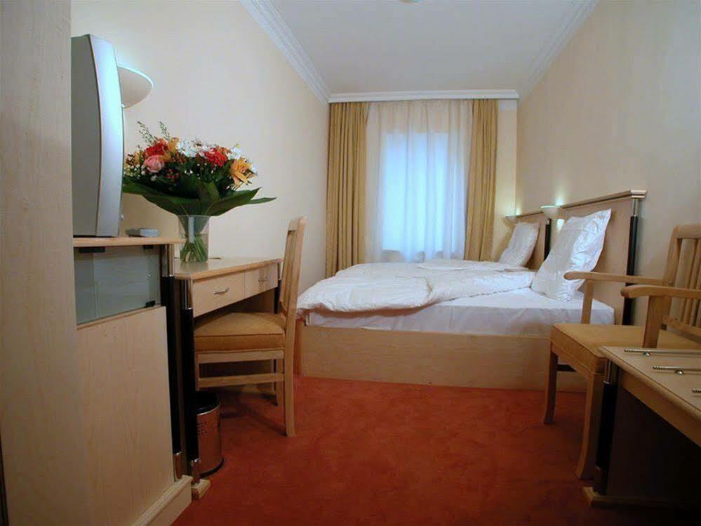 Hotel Atlas Μόναχο Εξωτερικό φωτογραφία